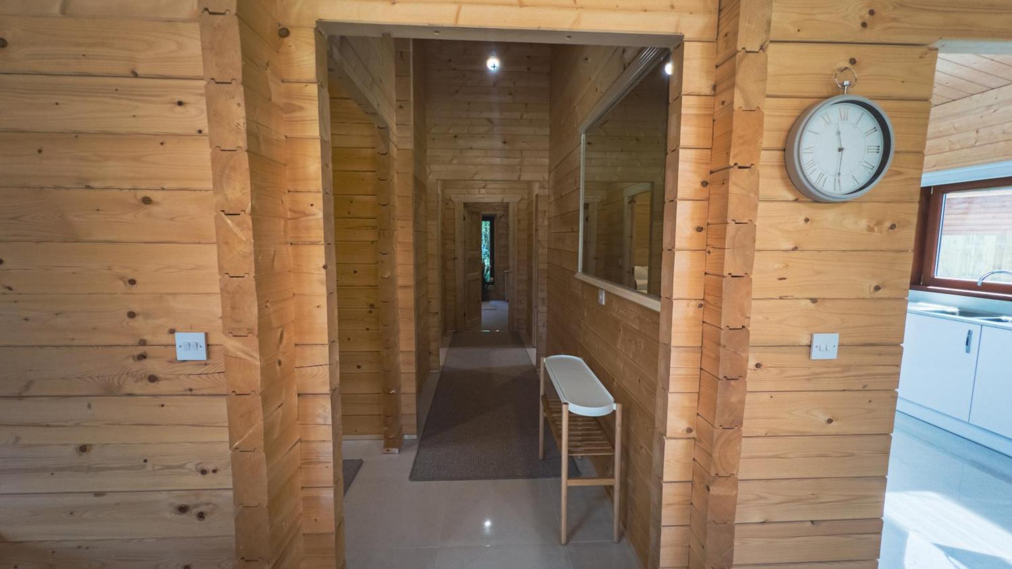 Sundance Lodge, Fantastic New Cabin With Hot Tub - Sleeps 6 - Largest In Felmoor Park Morpeth Værelse billede